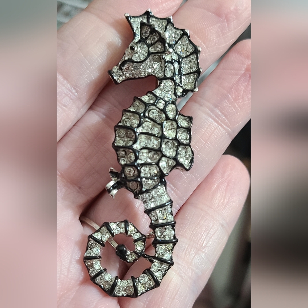 Vintage K.K.L. Seahorse Enamel Rhinestones Kennet… - image 1